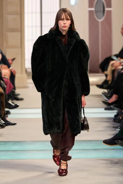 Look 9
